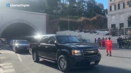 Desde Trump a Felipe VI, Milei o Zelenski: larga caravana de coches oficiales llegando al Vaticano