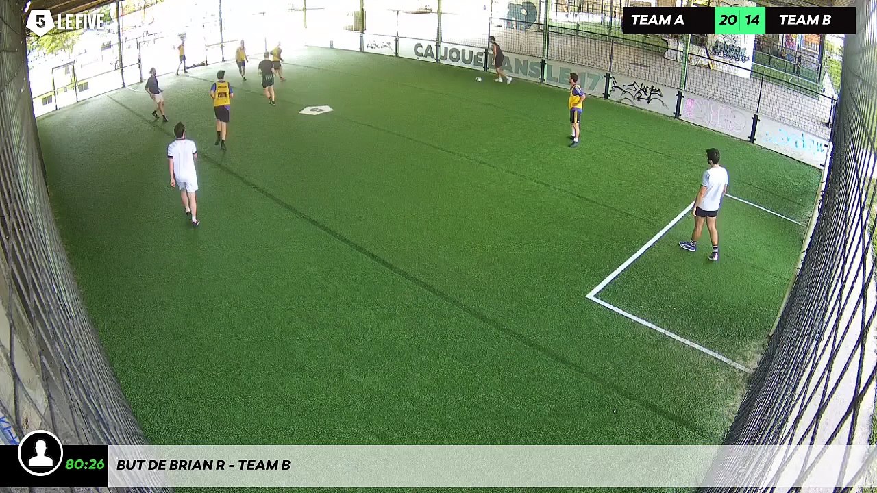 But de Brian R - Team B
