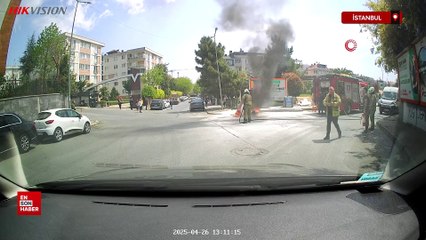 İstanbul'da motosiklet alev alev yandı