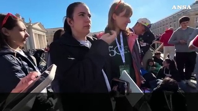 Funerali Papa Francesco, tra i fedeli vicini al beato Acutis