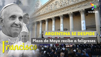 Feligreses argentinos asisten a misa en conmemoración al Papa Francisco