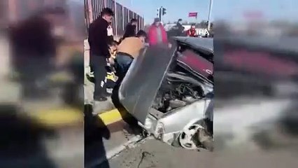 Zırhlı araçla çarpışan otomobilde feci son