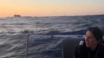 « On a eu peur ! » : en pleine course, deux skippers croisent un sous-marin