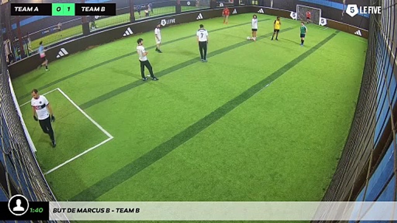 But de Marcus B - Team B