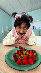 Chicken Strawberries?!🍗🍓 You Won't Believe How I Fooled Mom!