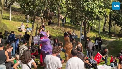 Üniversite öğrencilerinden Maçka Parkı’nda “Sanatla Direniş Sahnesi”: Sanat, gerçeğin üstünü örten perdeyi yırtar