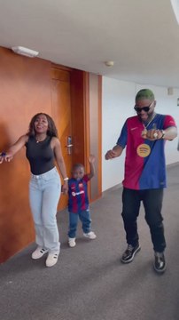 El baile viral del hermano y la madre de Lamine Yamal en la previa de la final de Copa del Rey