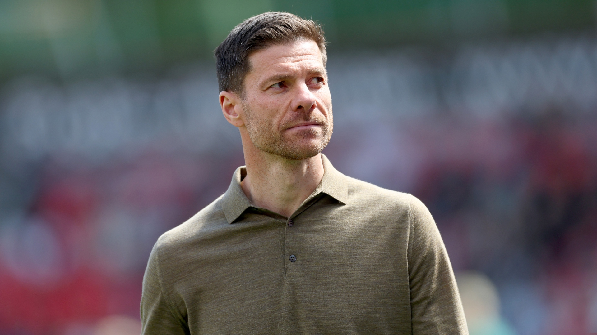 Alonso keeping Leverkusen fans guessing regarding future