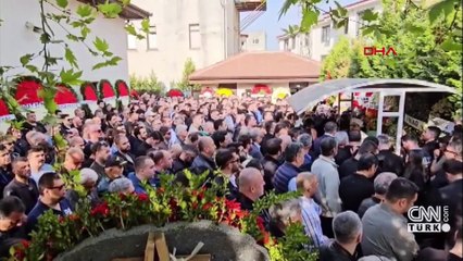 Acı veda! Bülent Uygun kızını gözyaşlarıyla uğurladı