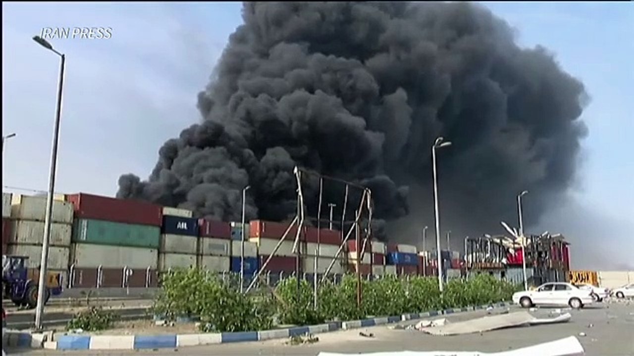 Explosão deixa 750 feridos e oito mortos no Irã