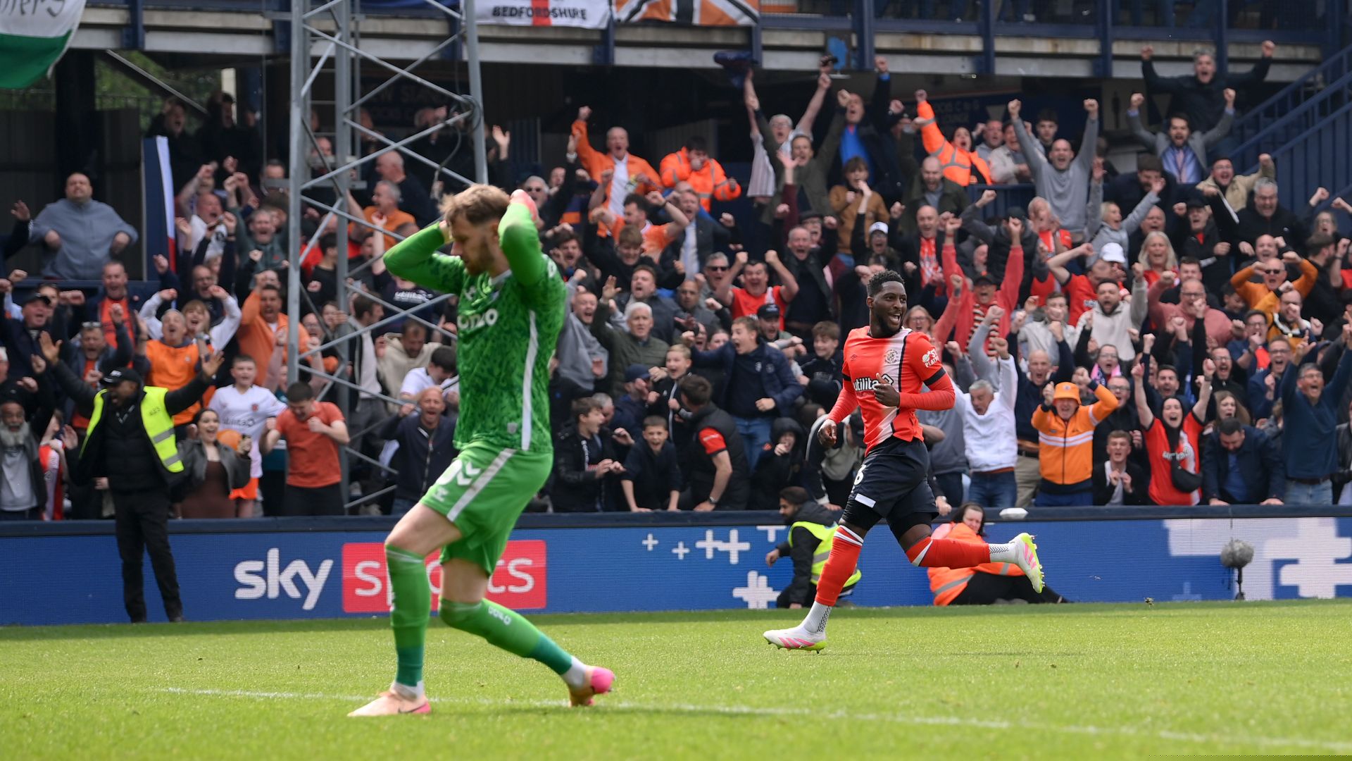 Luton Town v Coventry City