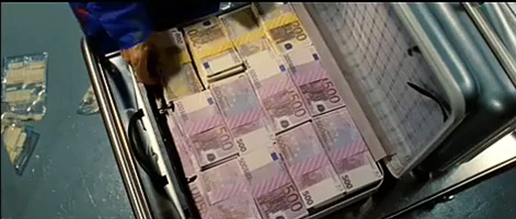 Le vilain : Instantanés | movie | 2010 | Official Clip