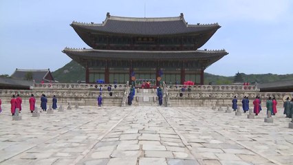 경복궁에 찾아온 봄...궁중문화축전 인파 '북적' / YTN