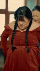 Evil Girl Tears Fat Girl's Dress, But She's Surprised When the Fat Girl Wears a Window Screen and Stuns Everyone!