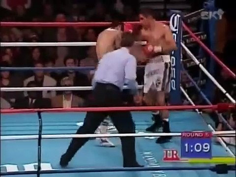 Erik Morales vs Marco Antonio Barrera 1 highlights