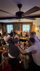 Callum Beattie leads Oasis sing-along at The Drake in Glasgow's West End