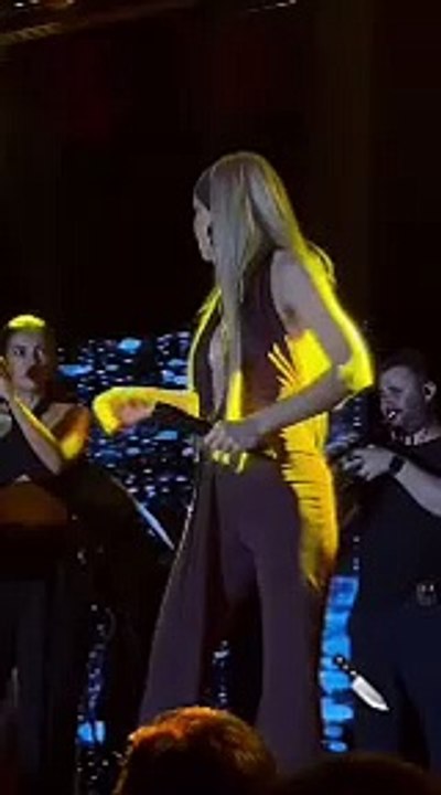 Gülşen Bir Taraf Seç Konser 2025 Offical Video