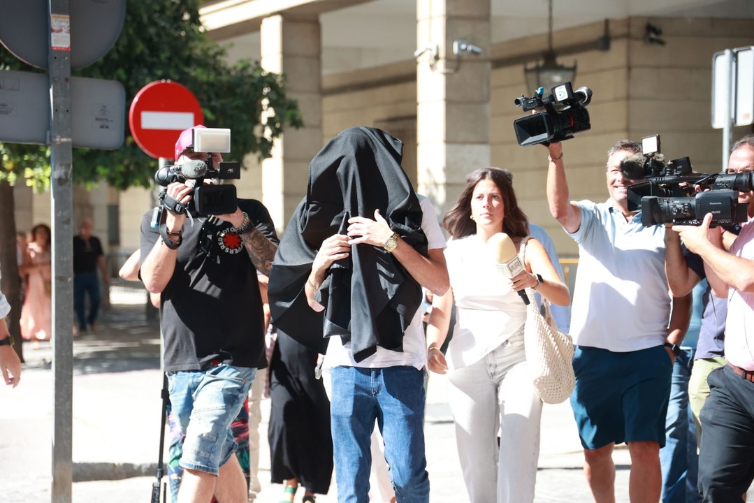 A contracorriente. Rechazan juzgar por violencia de género a un maltratador que cambió de sexo