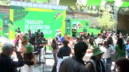 7Up lanza campaña 'Quedémonos con lo refrescante'