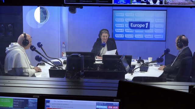 «C'est quand même une grande émotion» : les premiers fidèles se sont recueillis sur la tombe du pape François