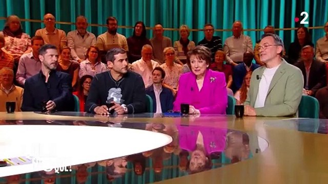 Frédéric Lopez gêné après une plaisanterie d'un invité sur Kendji Girac dans Quelle époque !