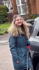 She really stole my charger like that