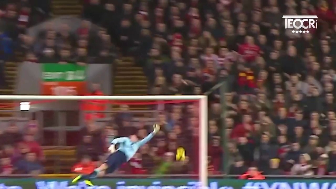 UNFORGETTABLE! 33 Greatest Football Goals Ever Scored