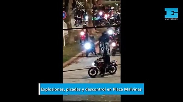 Motos y ruidos molestos en Plaza Malvinas