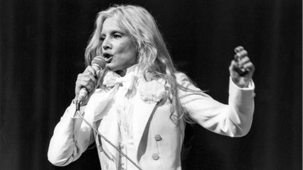 GALA VIDEO - Sylvie Vartan, après ses adieux à la scène, le tourbillon émotionnel continue : “Quel merveilleux cadeau”