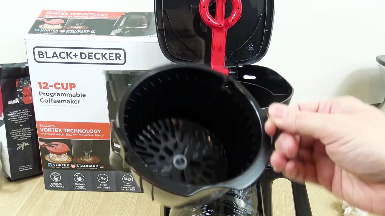 BLACK+DECKER 12-Cup Coffee Maker with Easy On/Off Switch, Easy Pour, Non-Drip Carafe with Removable Filter Basket, Vortex Technology, Black