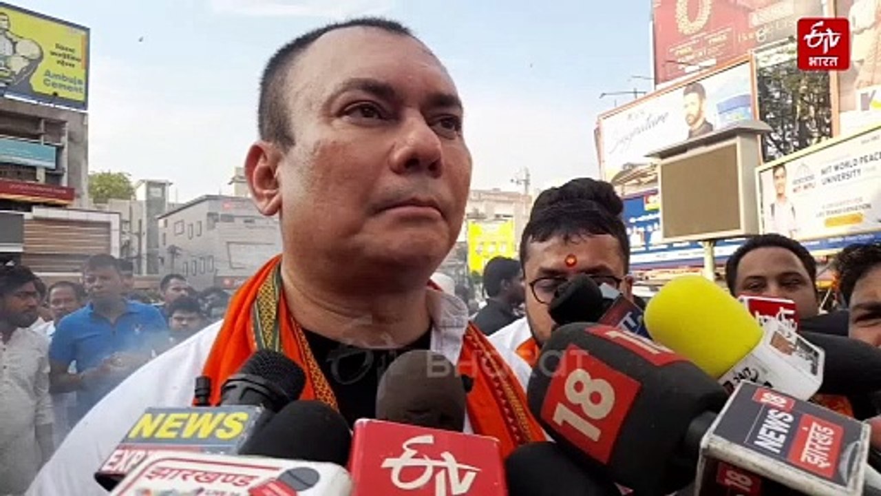 रांची में हिंदूवादी संगठनों ने पाकिस्तान का फूंका पुतला, सबक सिखाने के लिए पीएम मोदी से की आग्रह