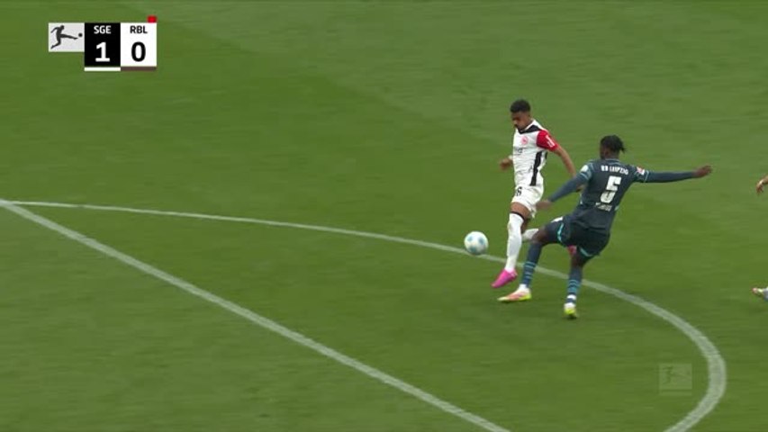 L'Eintracht Francfort s'éclate contre le RB Leipzig, Hugo Ekitike buteur (vidéo)