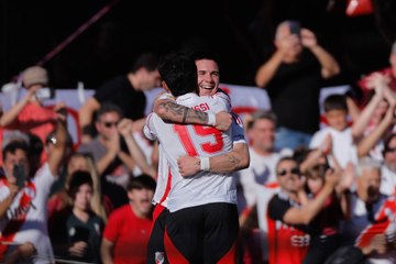 Mastantuono le clava a Boca un libre directo espectacular por toda la escuadra