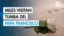 Miles de personas visitan este domingo la tumba del papa Francisco