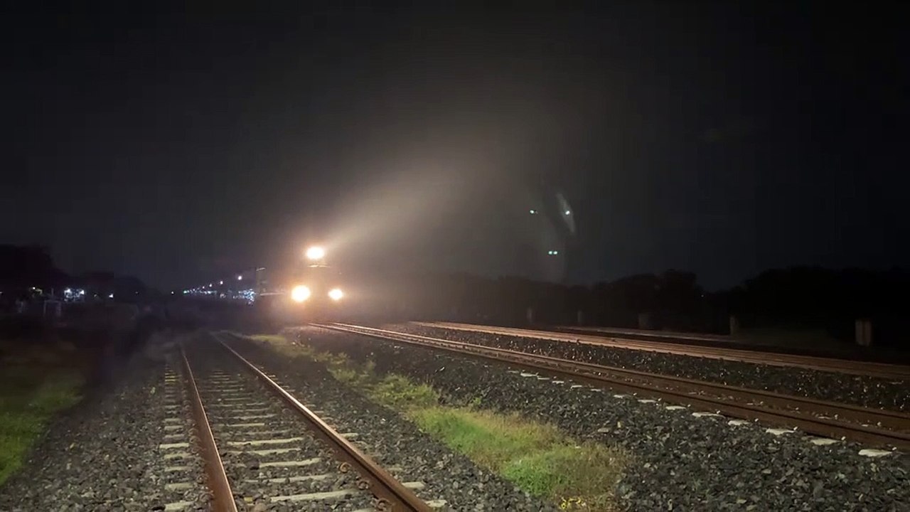 Keluar malam malam