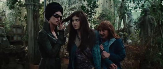 Médusa (Uma Thurman) - (scènes cultes) | Percy Jackson et les Olympiens