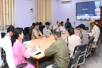 swm news...कलक्टर बोली: सोशल मीडिया पर अफवाहों या संदिग्ध पोस्ट करने वालों पर होगी कार्रवाई