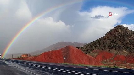 Muhteşem manzaralar! Gökkuşağı görsel şölen sundu