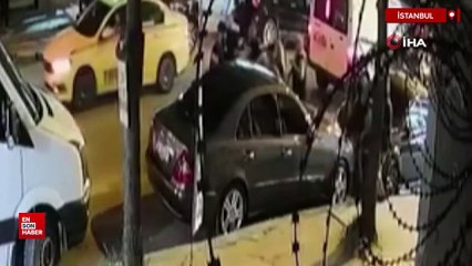 Esenyurt’ta kavgayı fırsat bilerek çantayı alıp böyle kaçtı