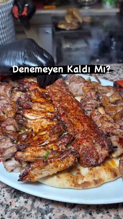 Sizce bu tabak kaç kişilik😎