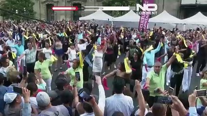 Milhares de pessoas celebram o Dia Internacional da Dança na Cidade do México