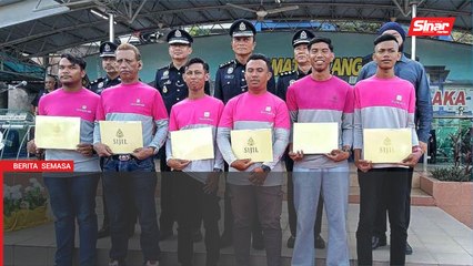 Cekup peragut: 6 'Abang Food Panda' terima surat penghargaan