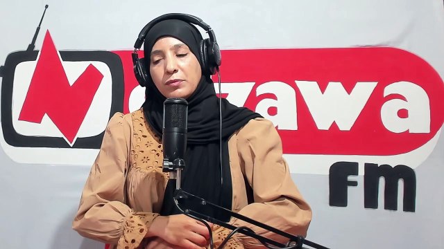 خلية الارشاد الفلاحي بسوق ا لاحد تنظم يوم حقلي حول عنكبوت الغبار الوقائية ضد تقنيات المداواة هشام بريك رئيس خلية الا رشاد الفلاحي بسوق الاحد ومنسق عمليات الارشاد الفلاحي ========= بقبلي