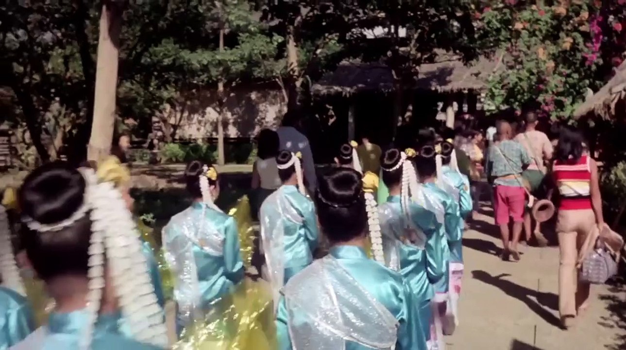 Plattfuß räumt auf | 1975 ‧ Komödie/Action ‧ 1 h 55 min