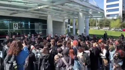 Hacettepe'de barikatlar yıkıldı: 'Aile yılı değil, direniş yılı'