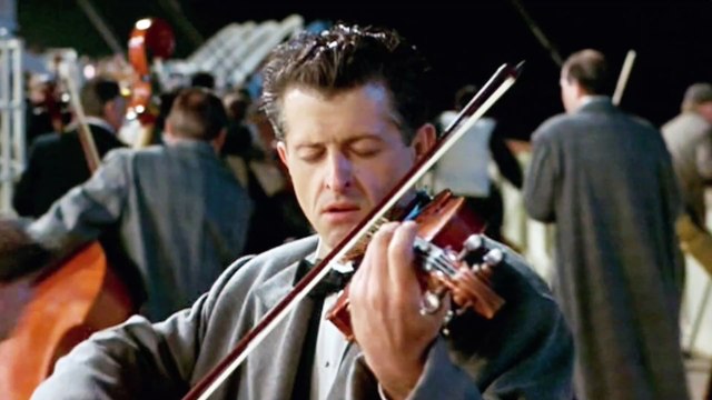Il violino della struggente scena di Titanic è stato venduto all'asta