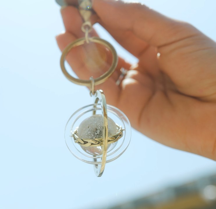 L'éclat de la résine : Créer de magnifiques bijoux en époxy !