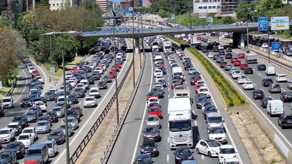 La M-30 colapsada por el apagón generalizado que afecta a España