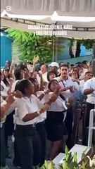 Jóvenes disfrutando de la Fiesta de la Divina Misericordia