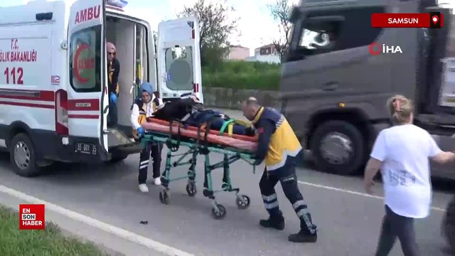 Samsun'da yaya geçidinden geçen motosiklete otomobil çarptı